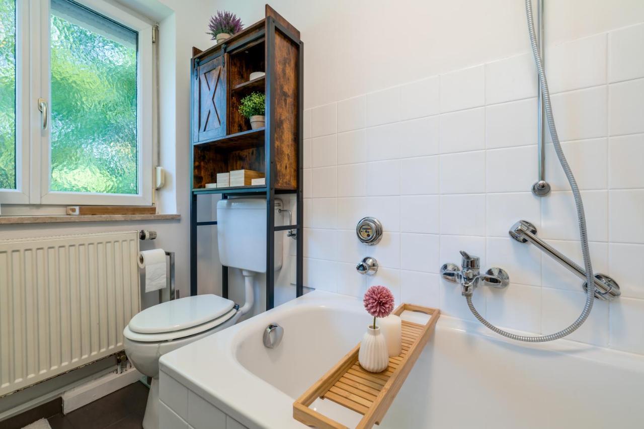 Eg Links-Wunderschoene 70M Grosse 2-Zimmer City Wohnung Naehe Salzburg Freilassing Exterior photo